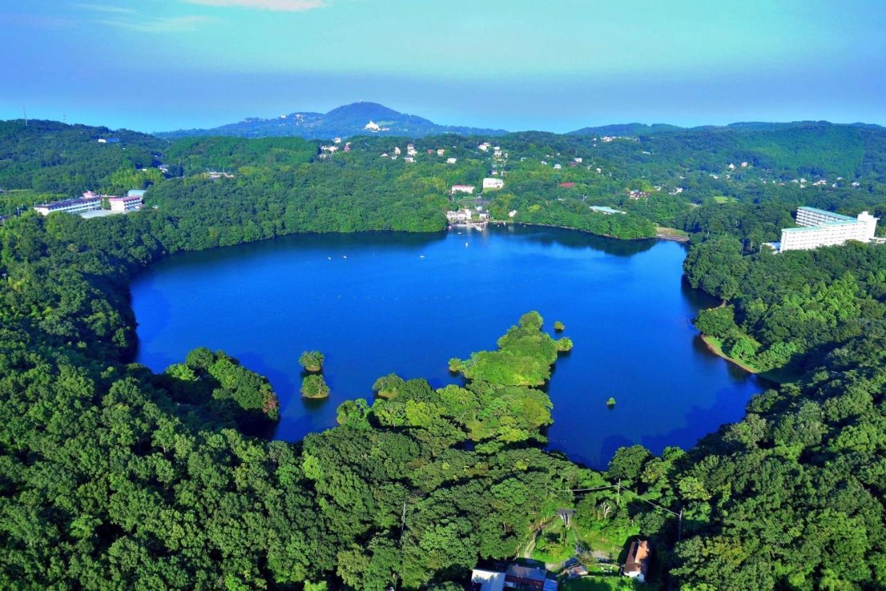 伊豆高原 温泉付別荘 Isana Mountain Villa Futo Exterior foto